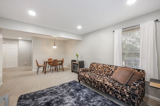 Apartment with pool 5