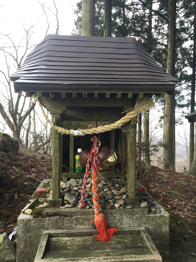 足尾神社