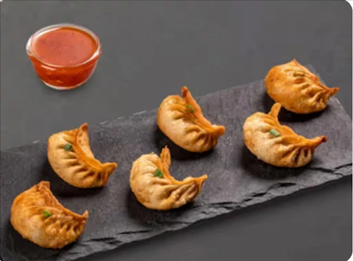 Chicken Pan Fried Momos -- 6Pcs