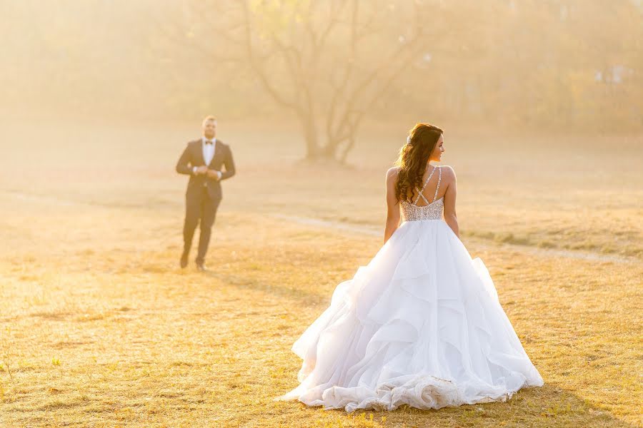 Wedding photographer Péter Győrfi-Bátori (purephoto). Photo of 7 April 2020