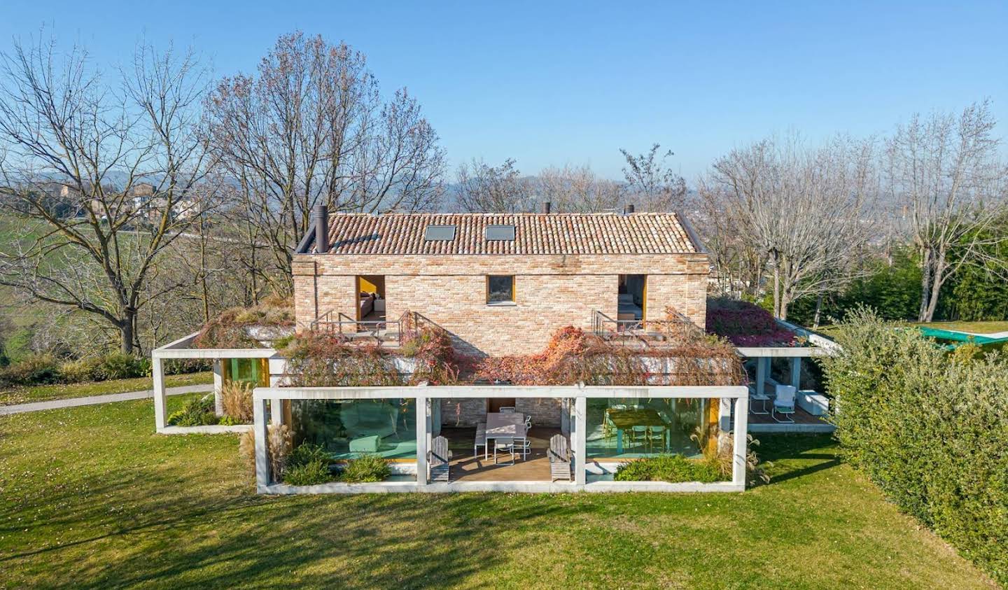 Villa with garden and terrace Ozzano Taro