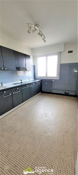 Location  appartement 2 pièces 53 m² à Montluçon (03100), 580 €