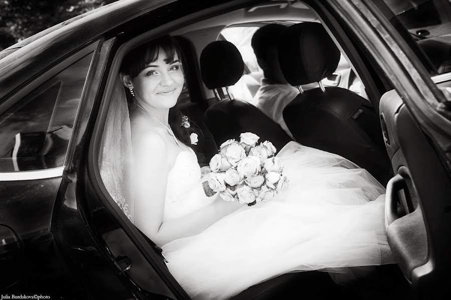 Wedding photographer Yuliya Burdakova (juliburdakova). Photo of 26 September 2013