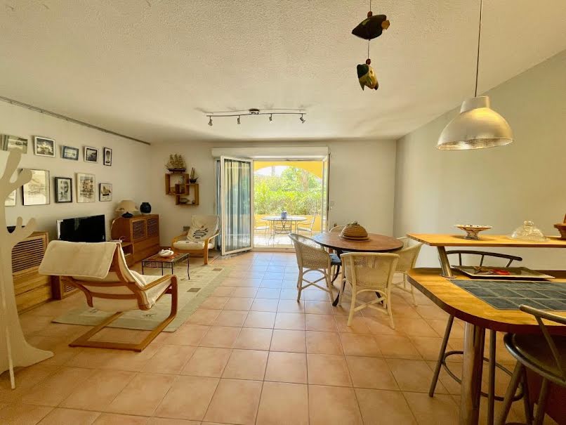 Vente appartement 2 pièces 45 m² à Saint-Cyr-sur-Mer (83270), 265 000 €