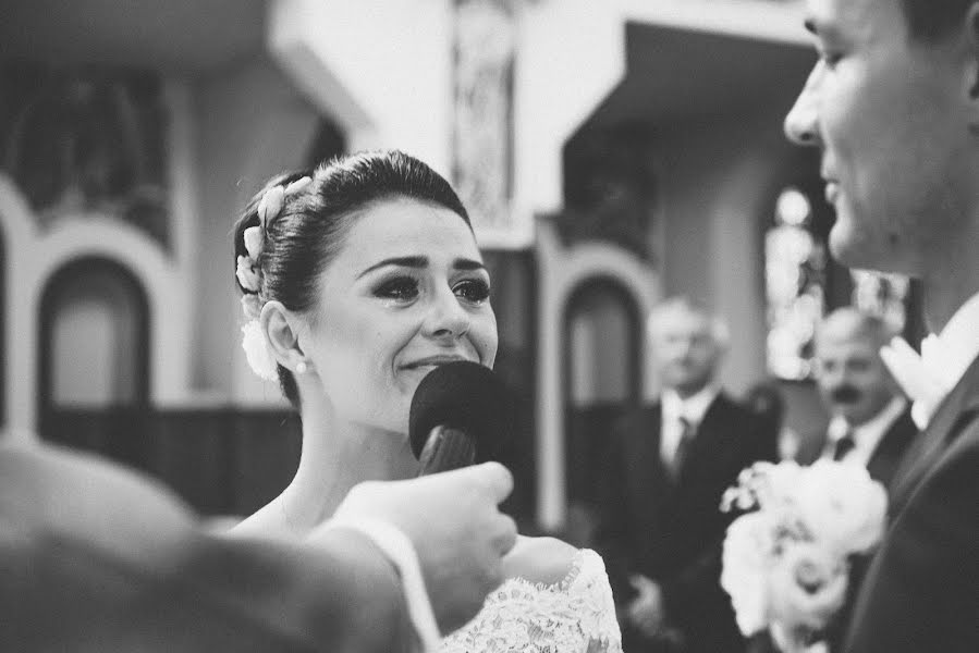 Nhiếp ảnh gia ảnh cưới Bartosz Kowal (latajacykowal). Ảnh của 9 tháng 2 2017