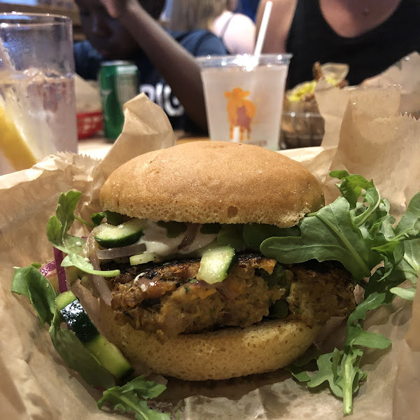 vegan house burger w/ gf bun