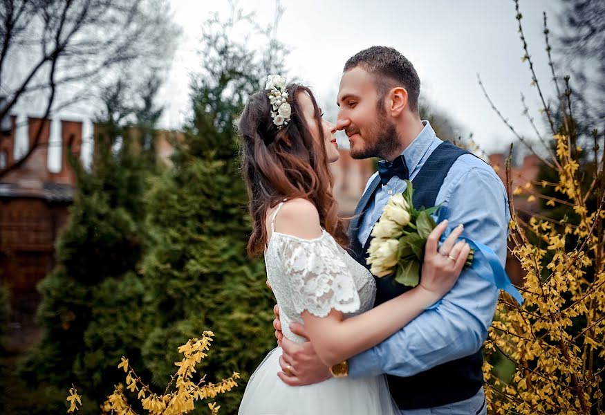 Wedding photographer Nikolay Smolyankin (smola). Photo of 12 May 2021