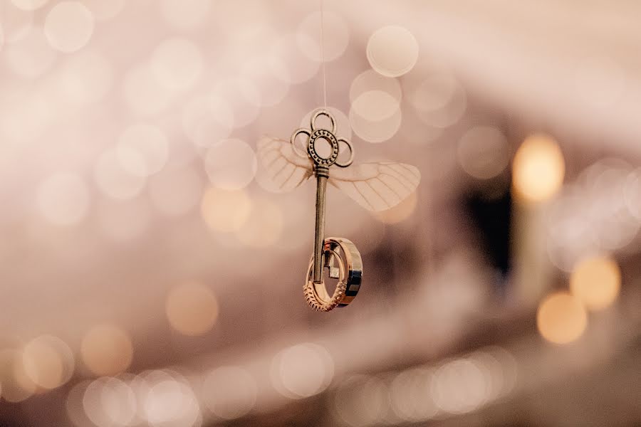 Jurufoto perkahwinan Zsolt Sári (zsoltsari). Foto pada 7 Januari