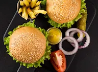 Yum Yuup Burgers photo 1