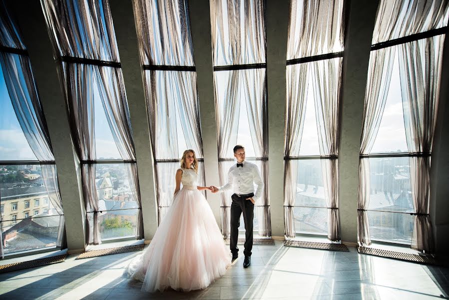 Fotógrafo de casamento Bogdan Mikhalevich (mbphoto). Foto de 14 de outubro 2016