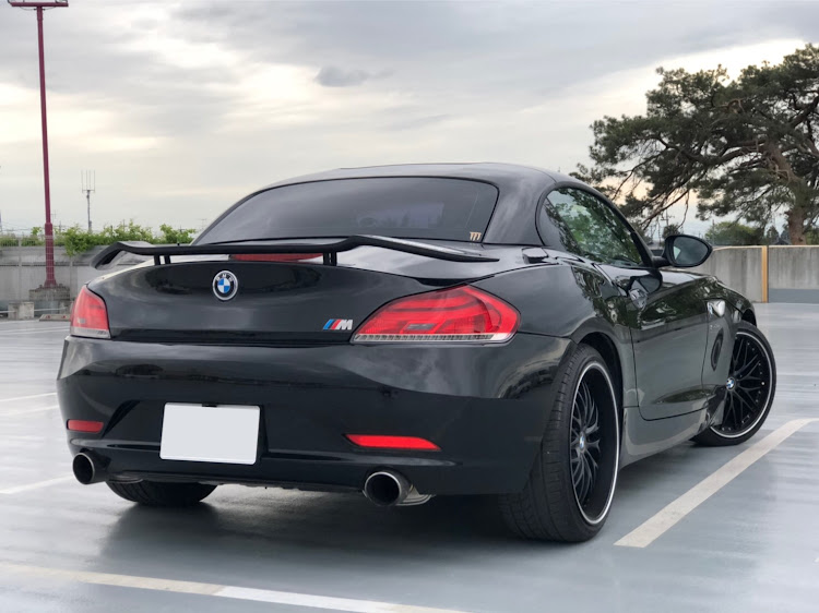 Z4 ロードスターのリップスポイラー・BMX・オープンカー・Z4ロードスター・3リッターツインターボに関するカスタム事例の投稿画像3枚目