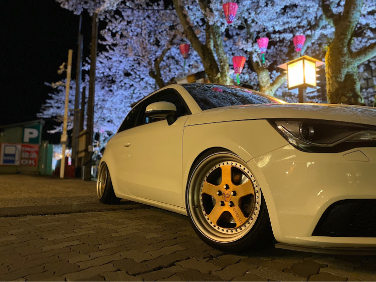 A1の桜と愛車・桜とコラボ・夜桜・車好きと繋がりたい・アウディA1に関するカスタム事例の投稿画像3枚目