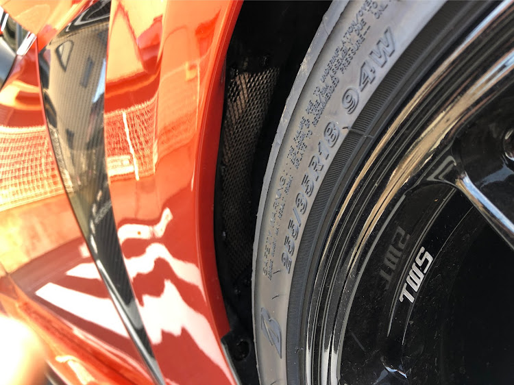 86のVARIS・HKS・チューニング・フルエアロ・制作過程に関するカスタム事例の投稿画像5枚目