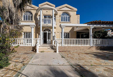 House with garden and terrace 5