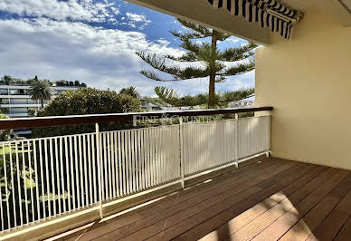 Apartment with terrace 18