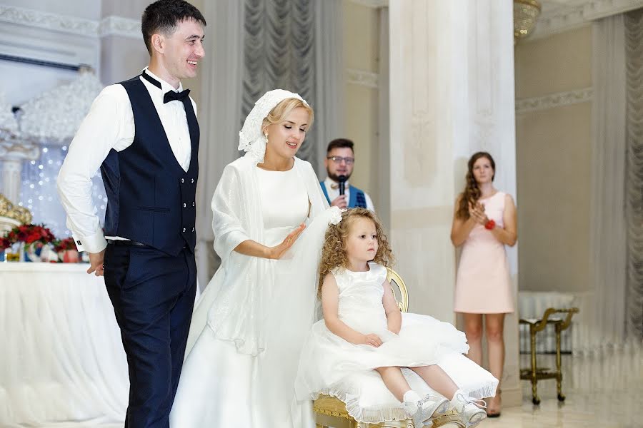 Fotógrafo de casamento Vyacheslav Gzhegozhevskiy (slavaphoto). Foto de 17 de março 2018