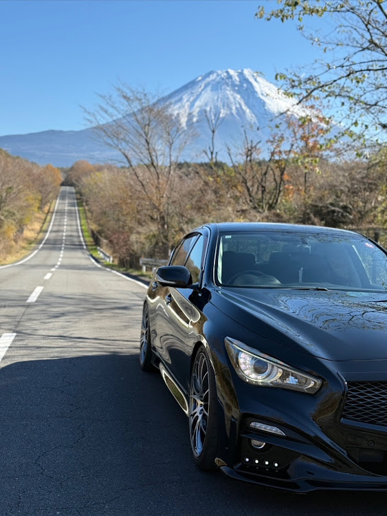 スカイラインの2024ベストショット11月・いいね！&コメントありがとうございます！・V37スカイライン・富士山とコラボに関するカスタム事例の投稿画像2枚目