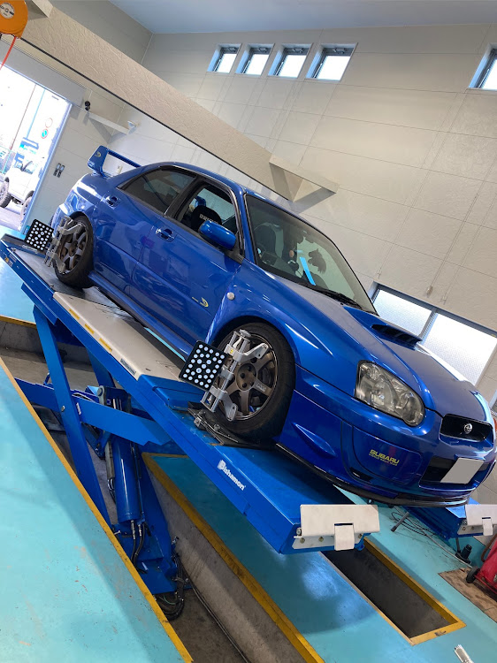カーサービスCLOVERさんが投稿したマスタング・インプレッサ・ロードスター ・ローレル・ベンツに関するカスタム事例の投稿画像4枚目