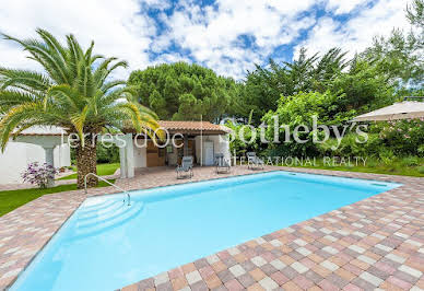 House with pool and terrace 2