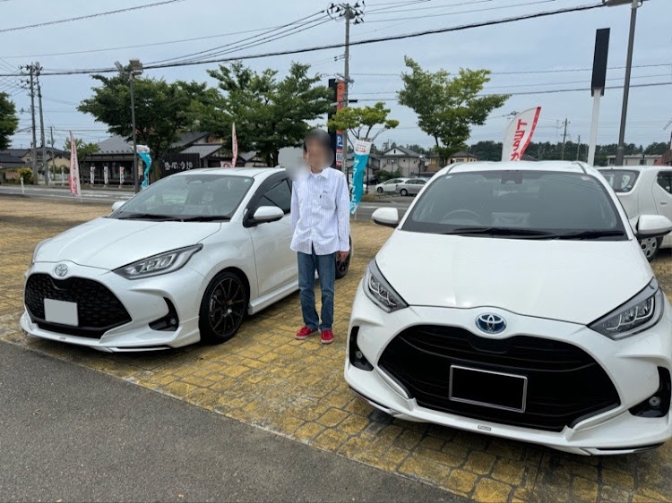 ヤリスの来年もよろしくお願いします・今年1年ありがとうございましたに関するカスタム事例の投稿画像2枚目