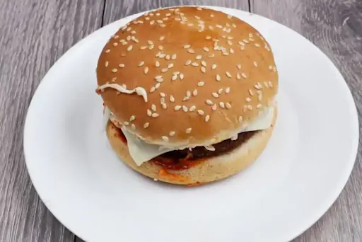 Jalapeno Chicken Burger With Fries And Coke [250 Ml]