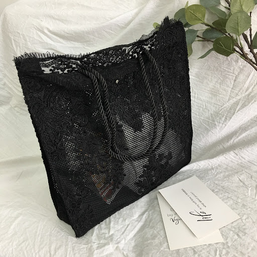 Title 8, Lace hand shopping bag