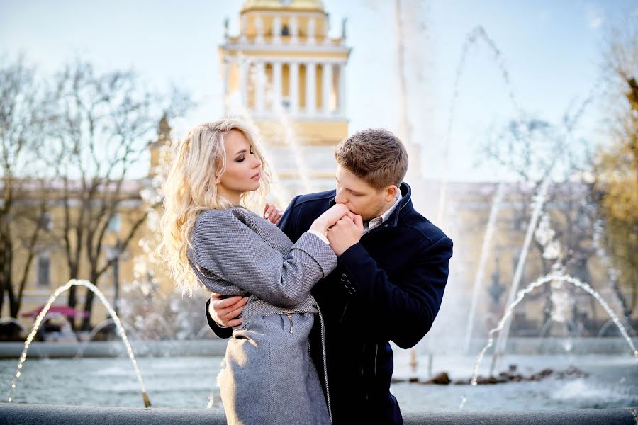 Fotógrafo de casamento Katya Komissarova (katy). Foto de 4 de abril 2018