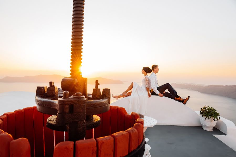 Fotógrafo de casamento Serhii Drobotenko (santo777). Foto de 27 de fevereiro 2019