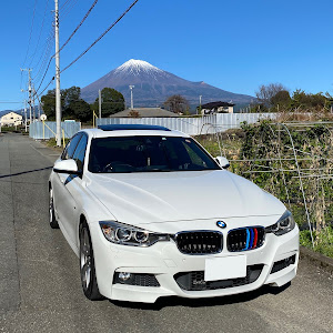 3シリーズ セダン 320i