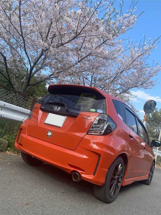 フィットのフィットRS・和歌山・桜と愛車・桜・給油ランプに関するカスタム事例の投稿画像1枚目