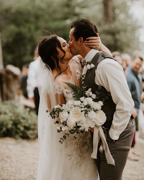 Fotógrafo de casamento Tara Burnett (taraburnett). Foto de 8 de maio 2019