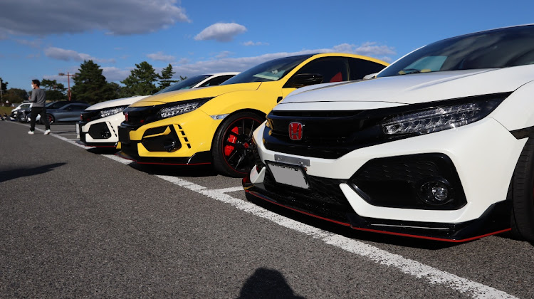 シビックのチンピラ王選出・シビゾウさん優勝・季節外れの水泳大会・疲れたぁ😵💦💦・FK8だらけのFK7に関するカスタム事例の投稿画像4枚目