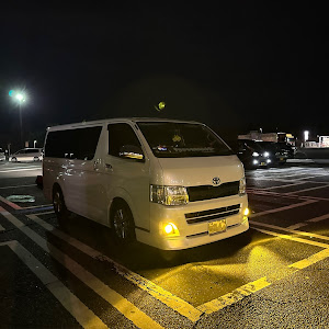 ハイエースバン TRH200V