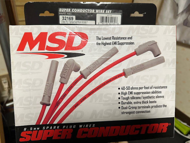 サバーバンのプラグコード交換・MSD・MSD SUPER CONDUCTOR・点火系リフレッシュ・#アメ車に関するカスタム事例の投稿画像1枚目
