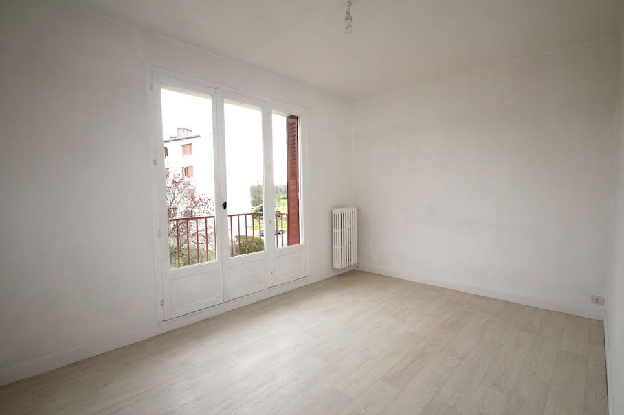 Location  appartement 3 pièces 57 m² à Decize (58300), 535 €