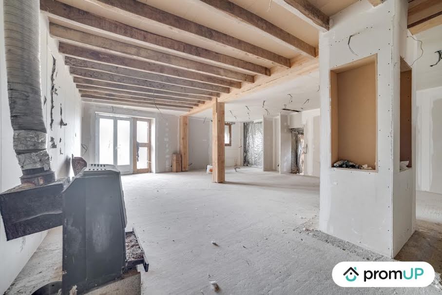 Vente maison 1 pièce 300 m² à Châteauponsac (87290), 35 000 €