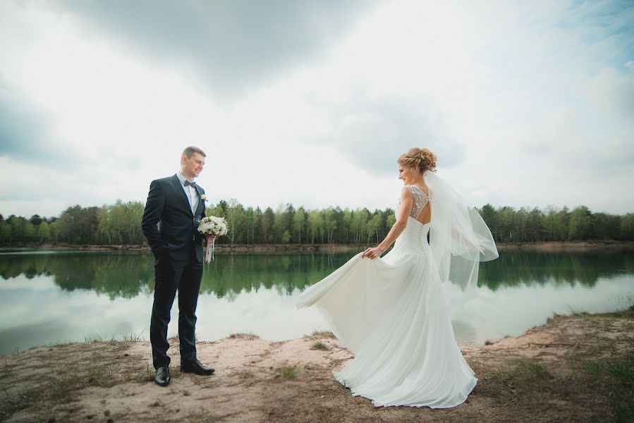 Fotógrafo de casamento Vyacheslav Svirskiy (slavaphotomy). Foto de 10 de maio 2017