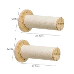 2 scratching posts