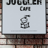 Juggler Cafe