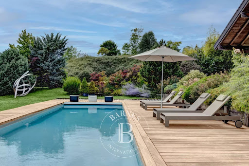 Maison avec piscine 1