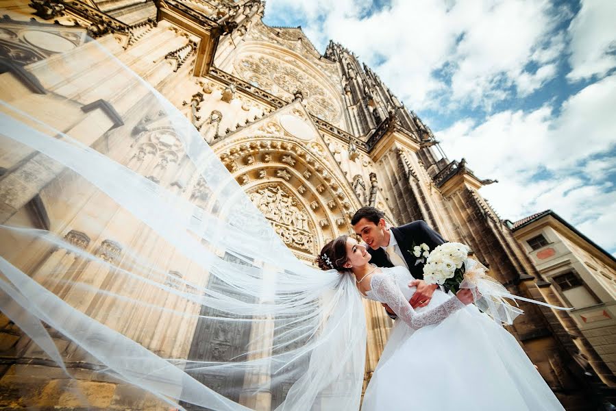 Fotógrafo de casamento Bodia Bobak (bbphoto). Foto de 11 de novembro 2015