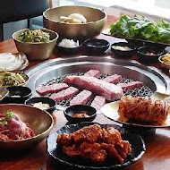 Meat Love 橡木炭火 韓國烤肉(信義店)