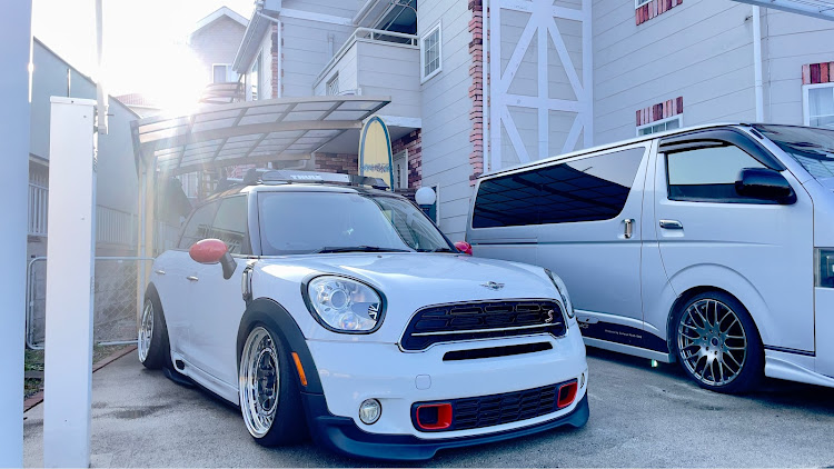 ミニ クロスオーバーのR60 JCW CHILI PACKAGE・SSR wheel Formula AERO SPOKE・THULE TH871XT・アングルベンダー 大掃除🧹に関するカスタム事例の投稿画像1枚目