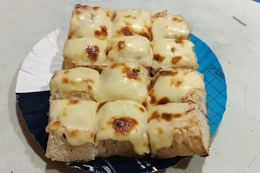 Chilli Cheese Garlic Bread