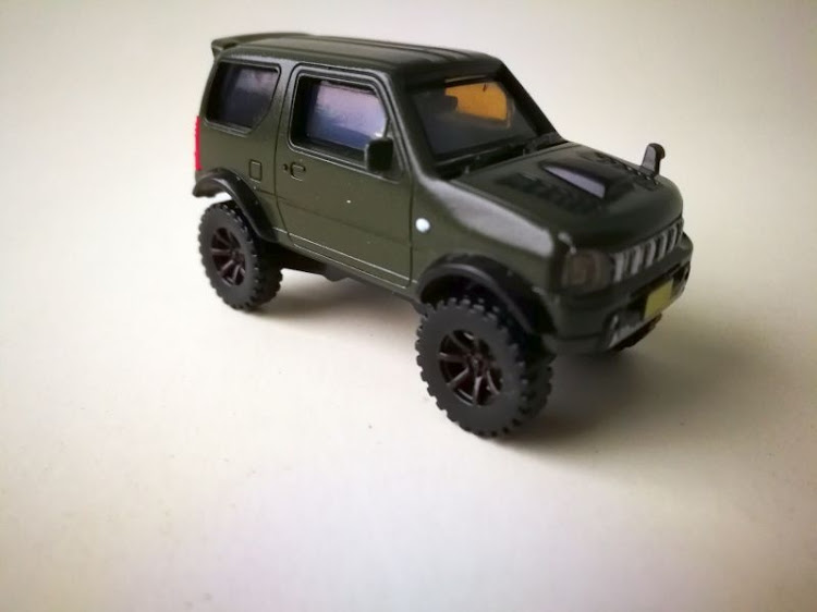 村雨さんが投稿したガチャ・ミニカー・1/64・ジムニーJB23に関するカスタム事例の投稿画像2枚目