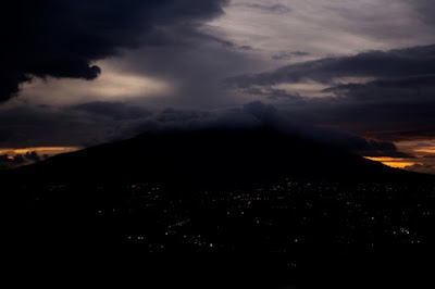 Vista del vesuvio dal mio paese! di bodyce