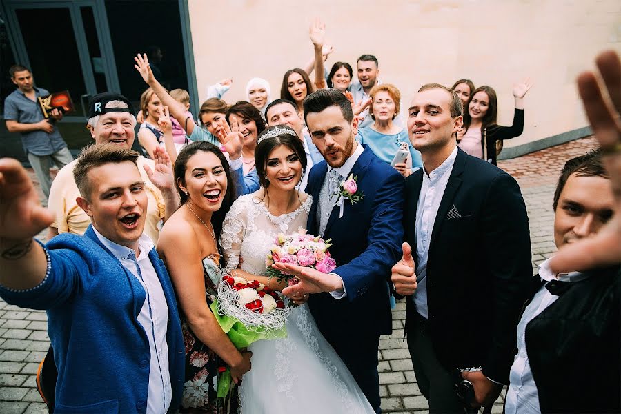 Wedding photographer Ekaterina Knopikova (knopikovakatya). Photo of 20 October 2017