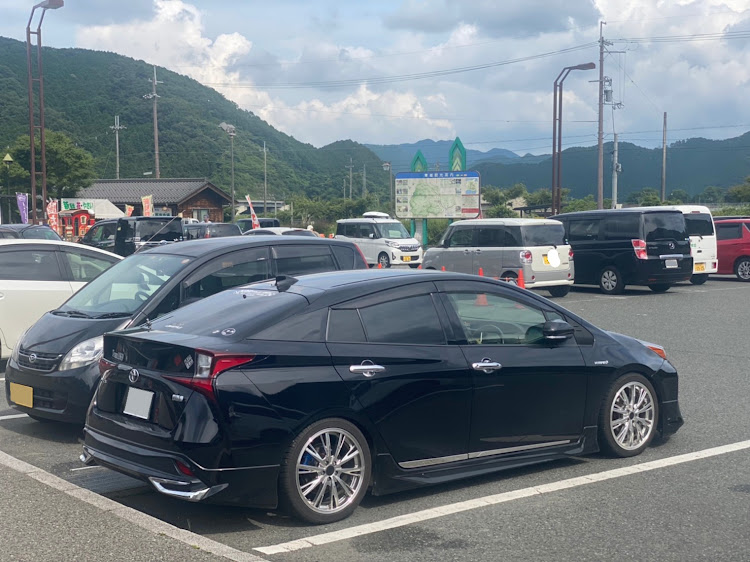 プリウスの車ネタ、ございませんm(._.)m・I❤PRIUS・team1969・TGFに関するカスタム事例の投稿画像1枚目