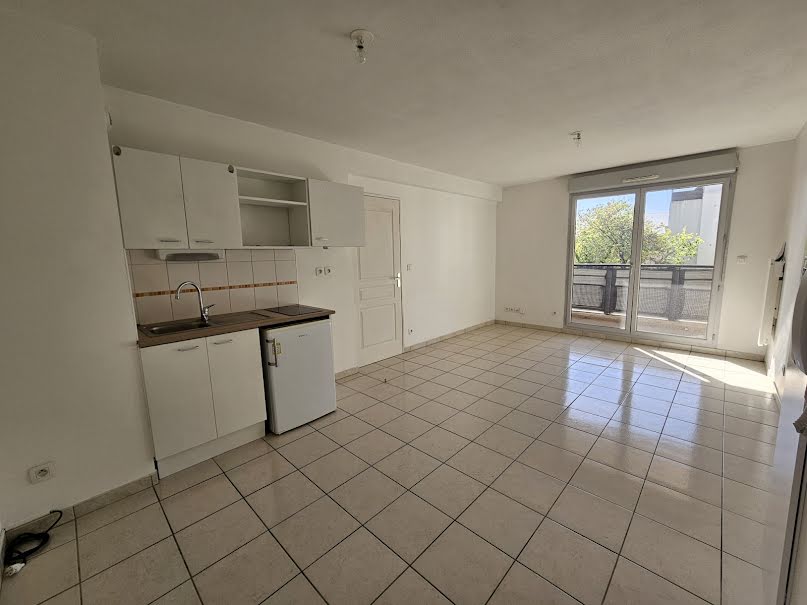 Location  appartement 2 pièces 45.05 m² à Nimes (30000), 610 €