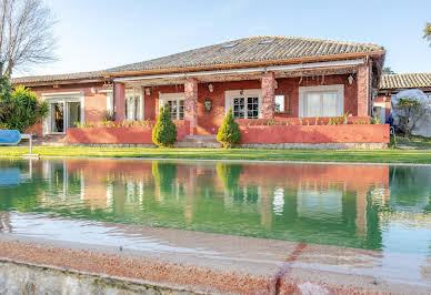 Villa with pool and terrace 3